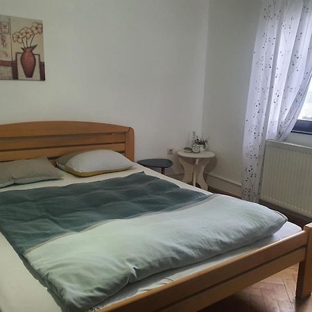 Hostelche Guest House Smederevo Exteriör bild