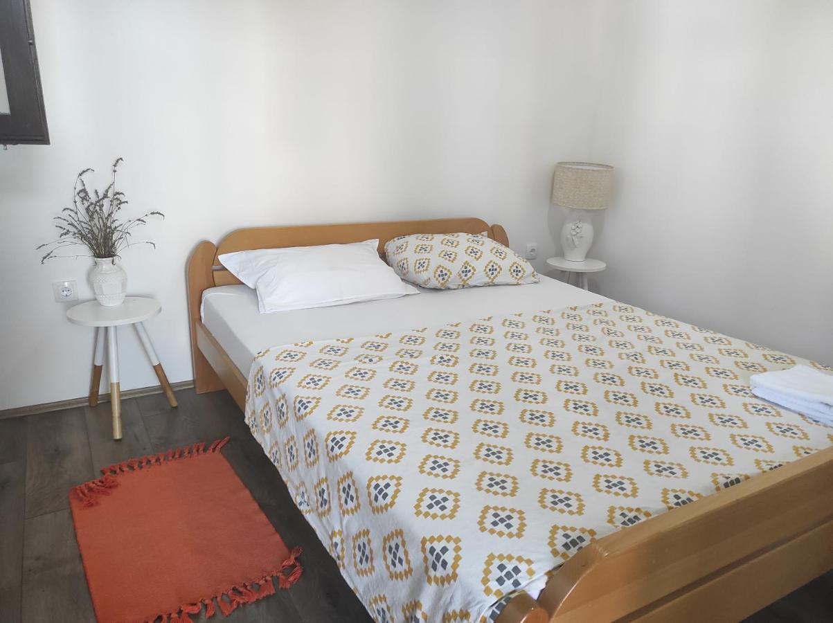 Hostelche Guest House Smederevo Exteriör bild