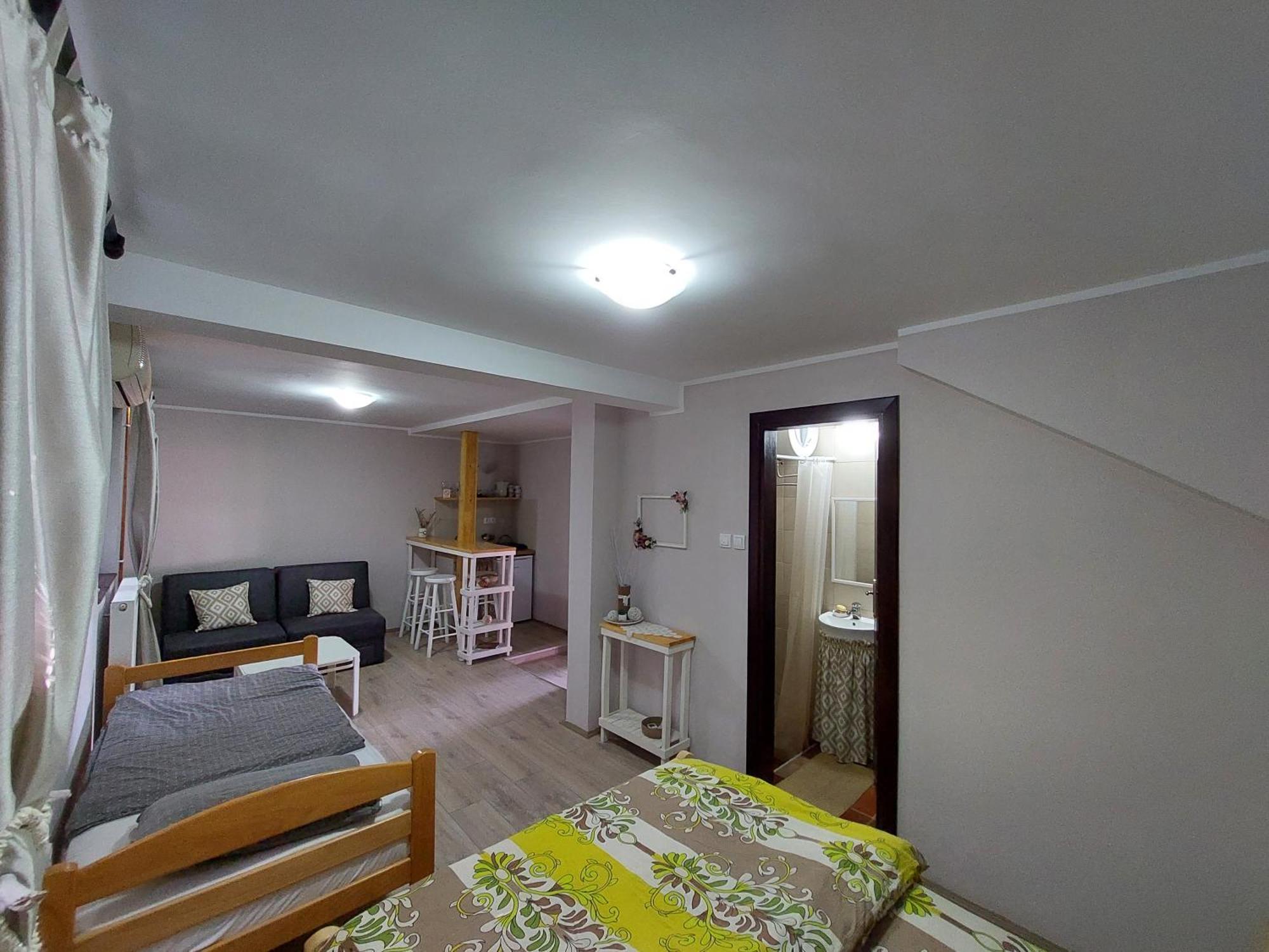 Hostelche Guest House Smederevo Rum bild